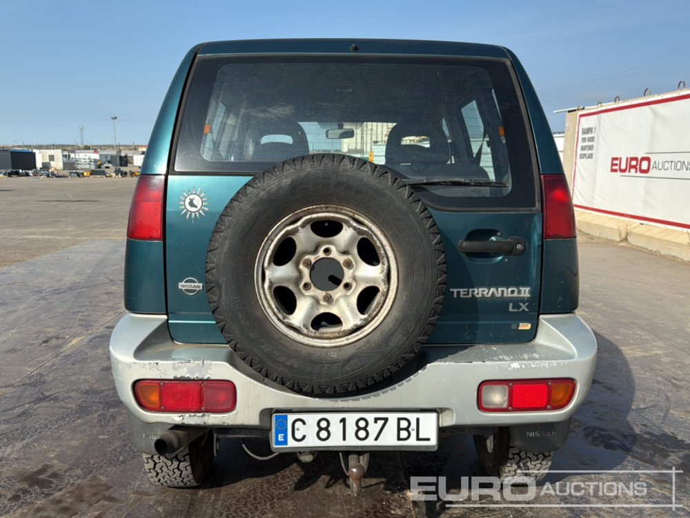 1995 Nissan Terrano II - Внедорожник: фото 4 1995 Nissan Terrano II - Внедорожник: фото 4