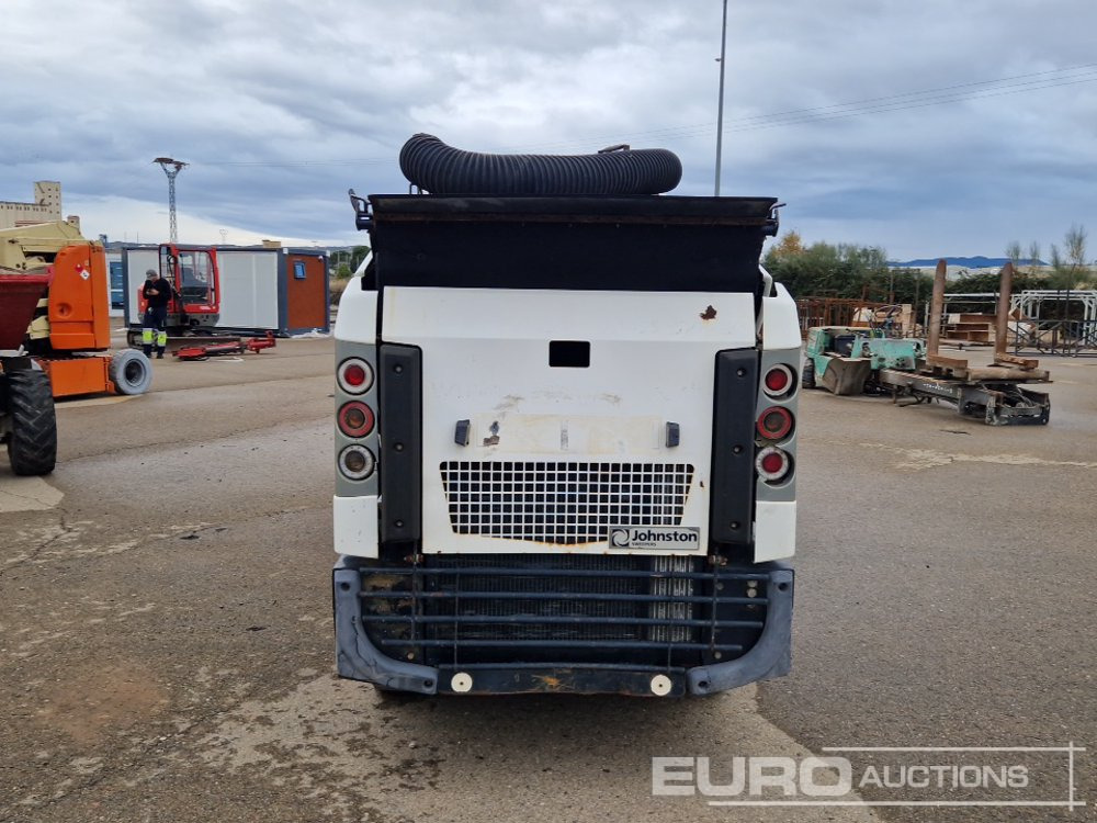 Johnston 142A 101T - Подметально-уборочная машина: фото 4 Johnston 142A 101T - Подметально-уборочная машина: фото 4