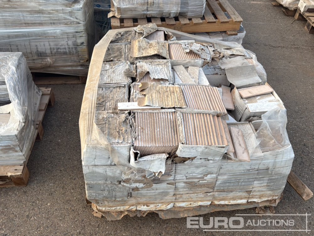 Pallet of Various Tiles (10 of) - Строительное оборудование: фото 4 Pallet of Various Tiles (10 of) - Строительное оборудование: фото 4