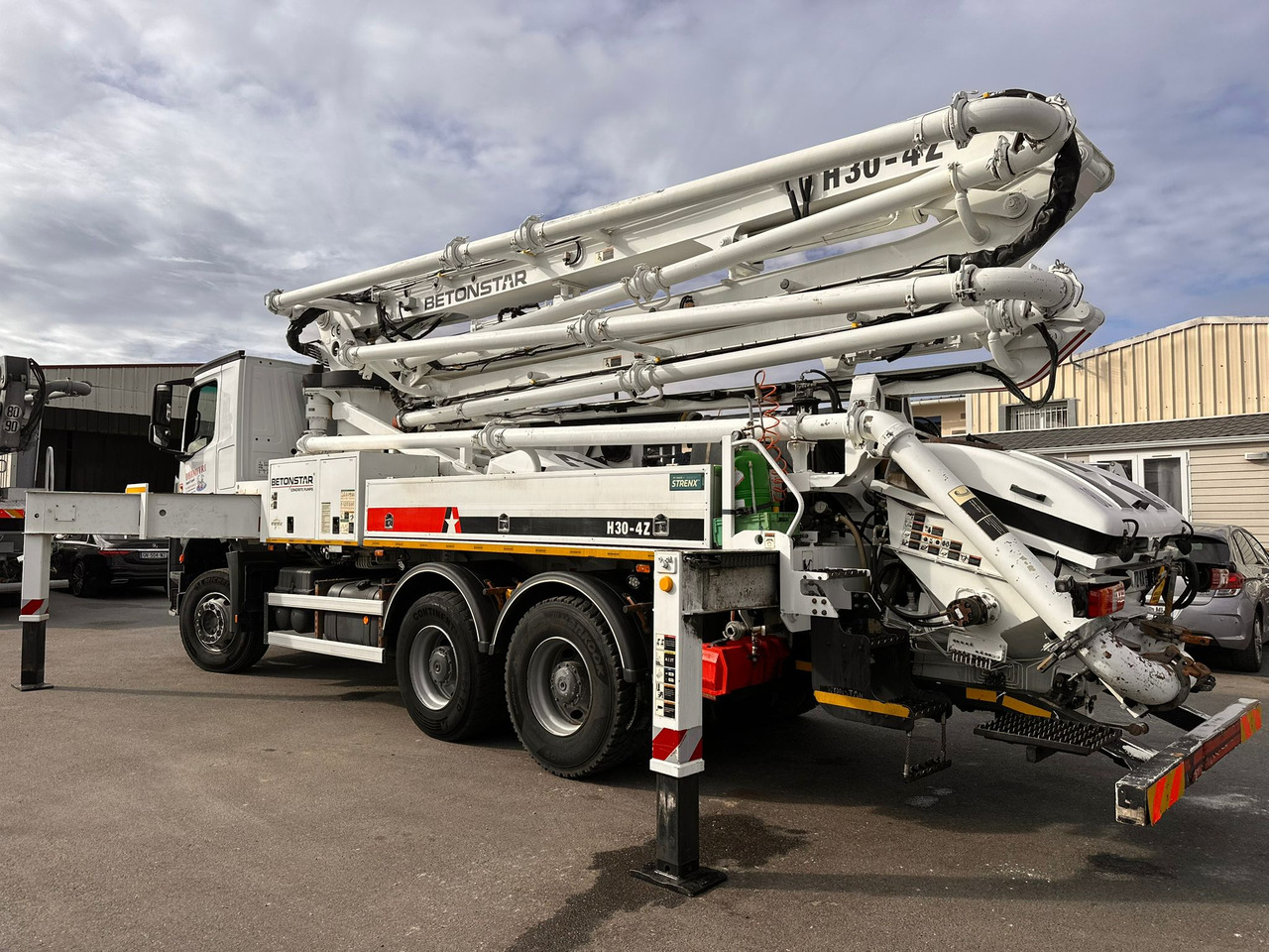 Pompe à béton BetonStar 30m avec cabine Mercedes Benz Arocs 2640 FY-472-KA - Автобетононасос: фото 5 Pompe à béton BetonStar 30m avec cabine Mercedes Benz Arocs 2640 FY-472-KA - Автобетононасос: фото 5