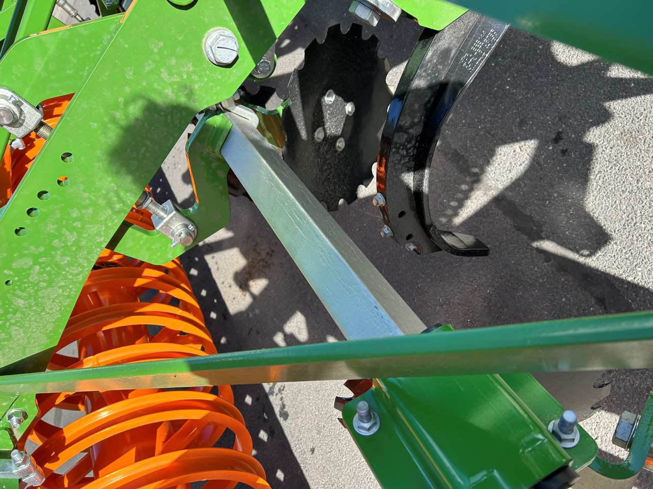 Amazone Cenio 4000-2 - Культиватор: фото 2 Amazone Cenio 4000-2 - Культиватор: фото 2