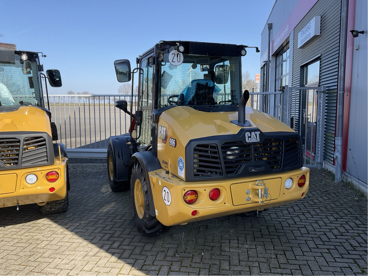 Caterpillar 906 - Колёсный погрузчик: фото 2 Caterpillar 906 - Колёсный погрузчик: фото 2