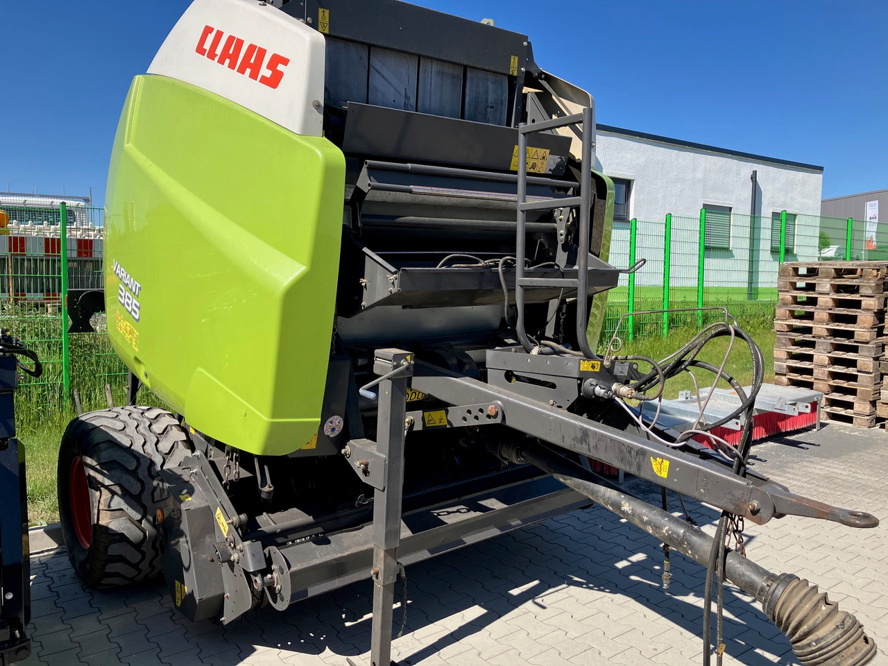 Claas 385 RC - Техника для сенозаготовки: фото 4 Claas 385 RC - Техника для сенозаготовки: фото 4