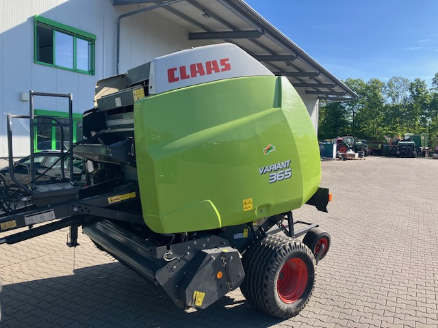 Claas Variant 365 - Техника для сенозаготовки: фото 1 Claas Variant 365 - Техника для сенозаготовки: фото 1