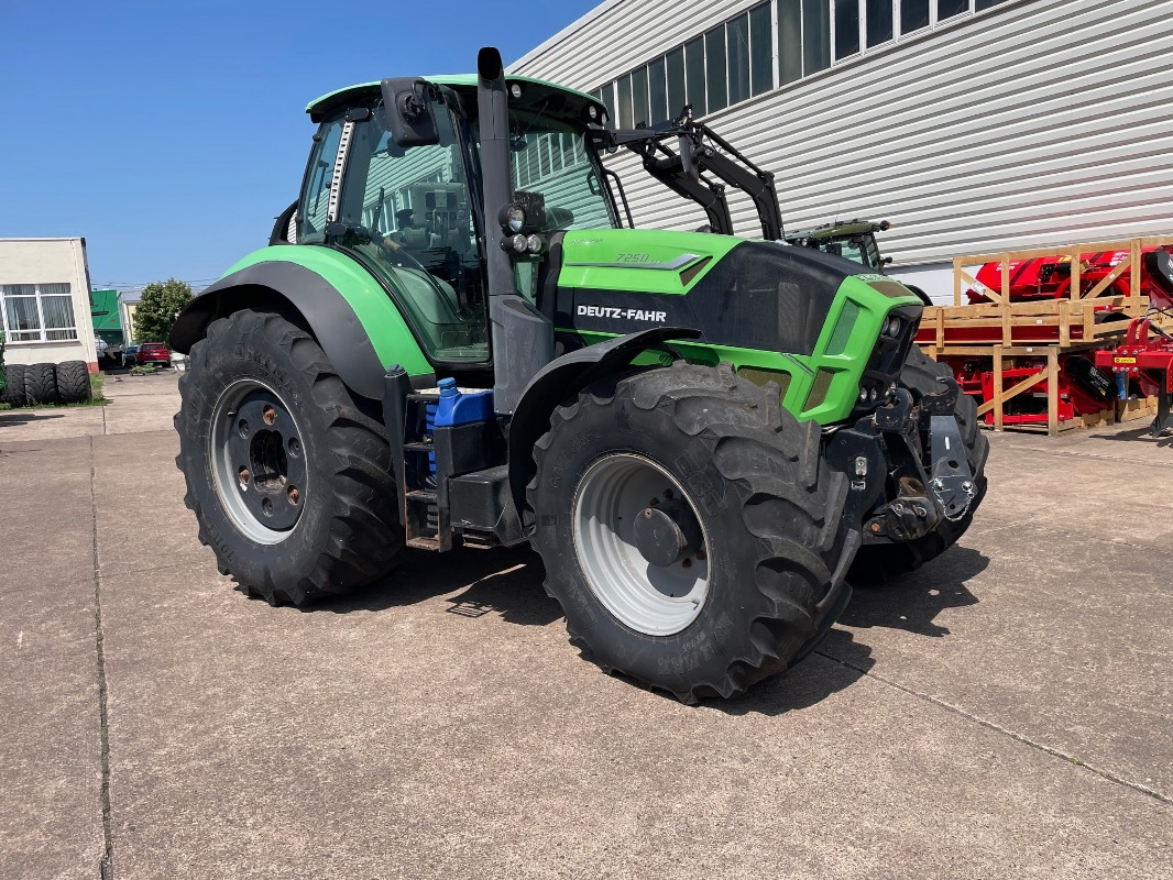 Трактор Deutz-Fahr Agrotron 7250 TTV: фото 7 Трактор Deutz-Fahr Agrotron 7250 TTV: фото 7