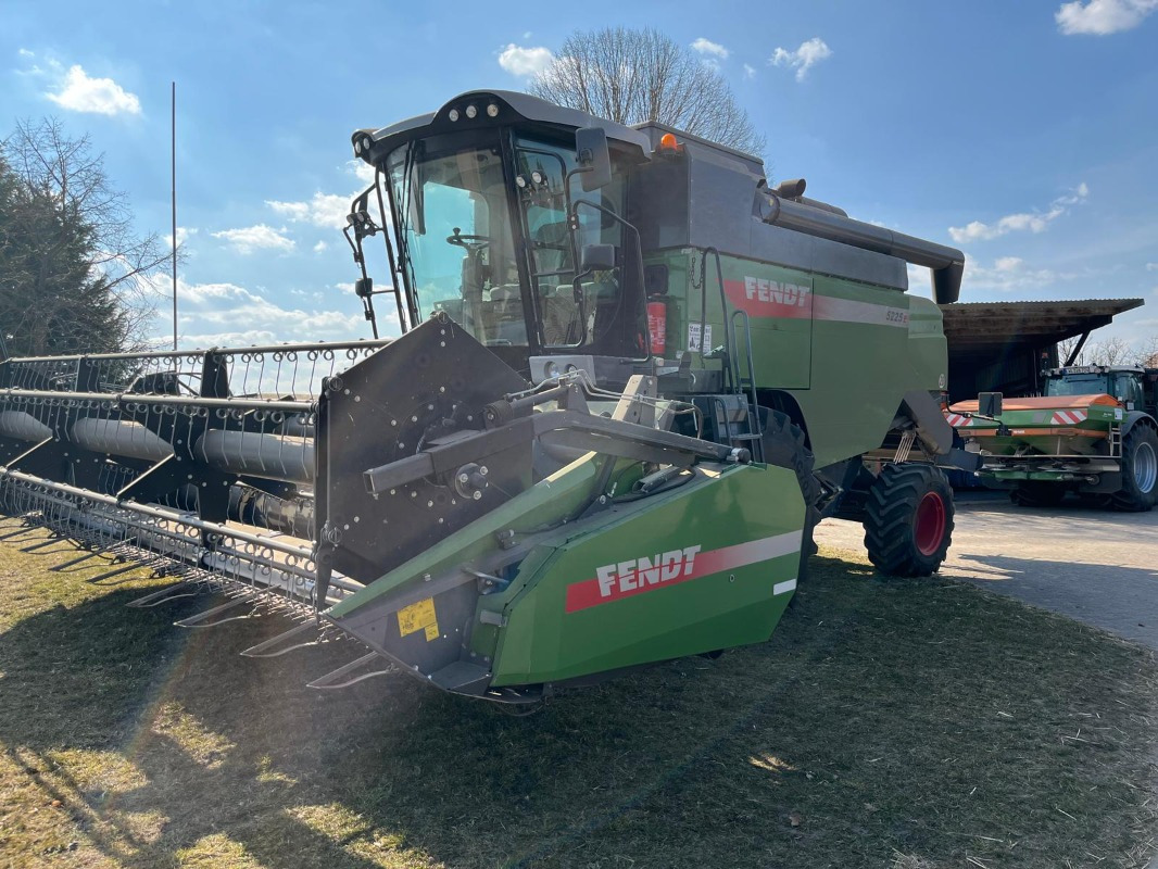 Fendt 5225 E 5,50m PowerFlow Schneidwerk - Зерноуборочный комбайн: фото 2 Fendt 5225 E 5,50m PowerFlow Schneidwerk - Зерноуборочный комбайн: фото 2