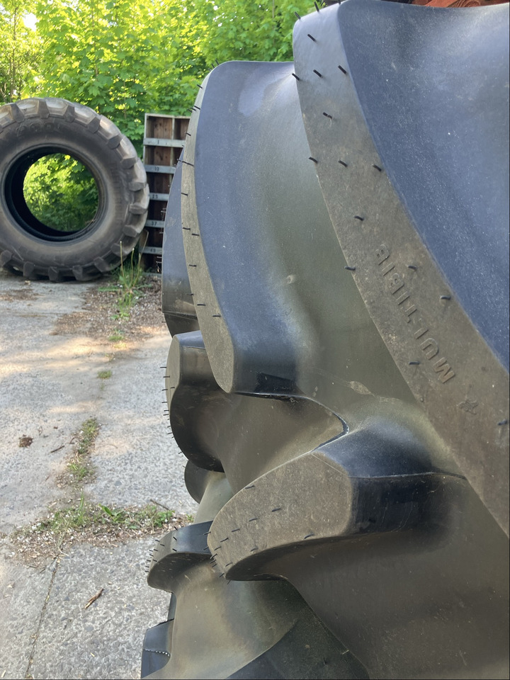 Fendt 650/65R42 u. 540/65R30 MI - Шины и диски: фото 4 Fendt 650/65R42 u. 540/65R30 MI - Шины и диски: фото 4