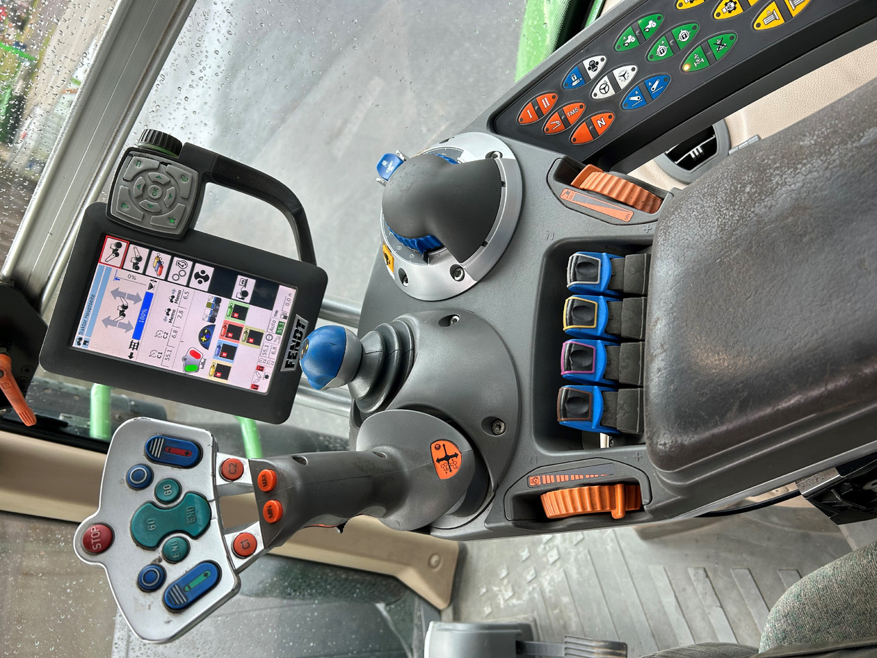 Fendt 714 Vario SCR Profi - Трактор: фото 3 Fendt 714 Vario SCR Profi - Трактор: фото 3