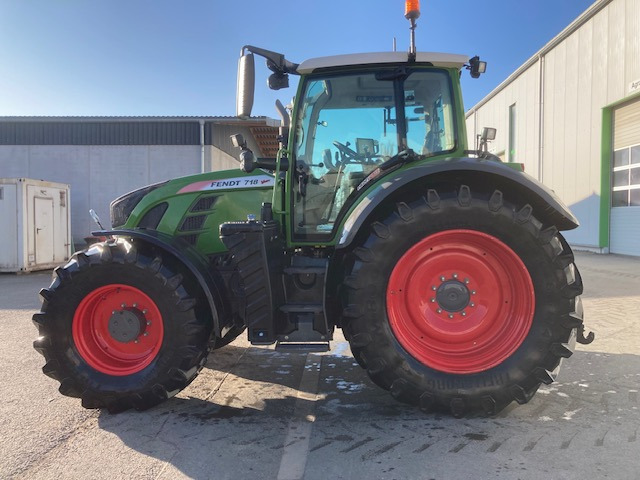 Fendt 718 Vario S4 Profi - Трактор: фото 1 Fendt 718 Vario S4 Profi - Трактор: фото 1