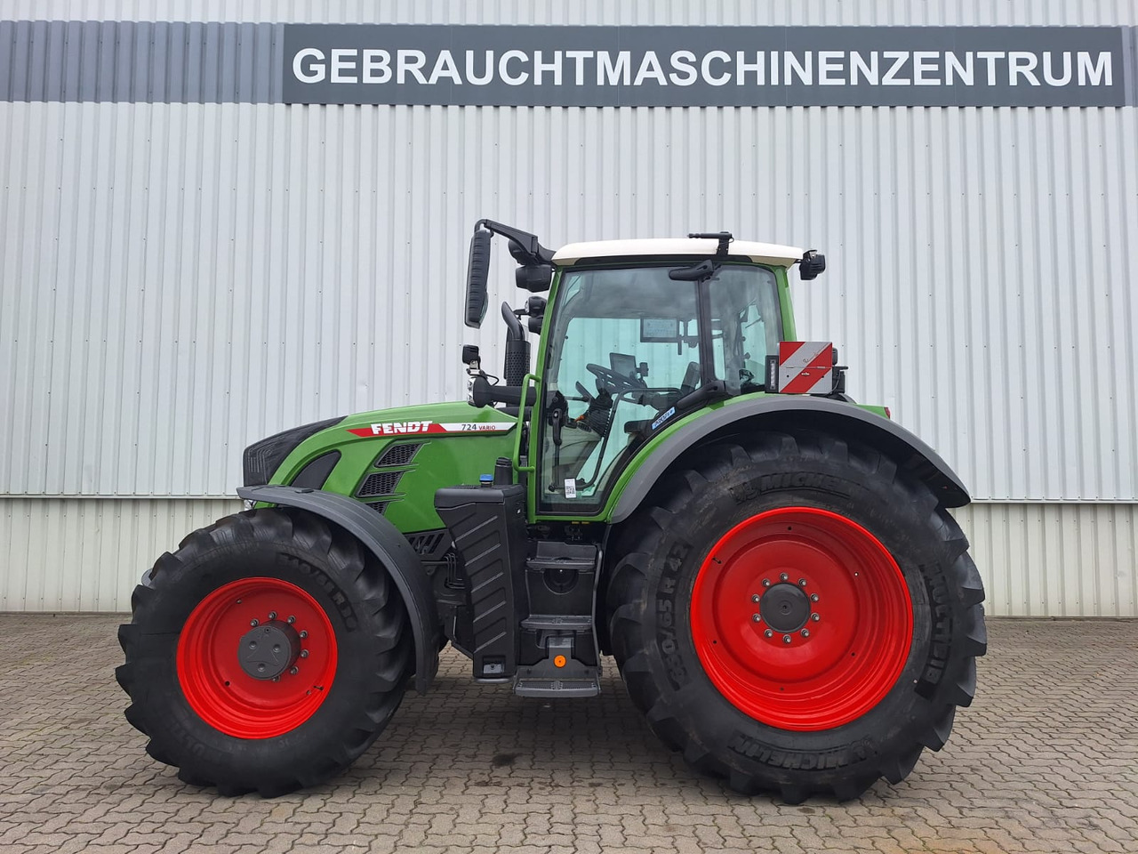Fendt 724 Vario Gen6 Profi Setting2 - Трактор: фото 1 Fendt 724 Vario Gen6 Profi Setting2 - Трактор: фото 1