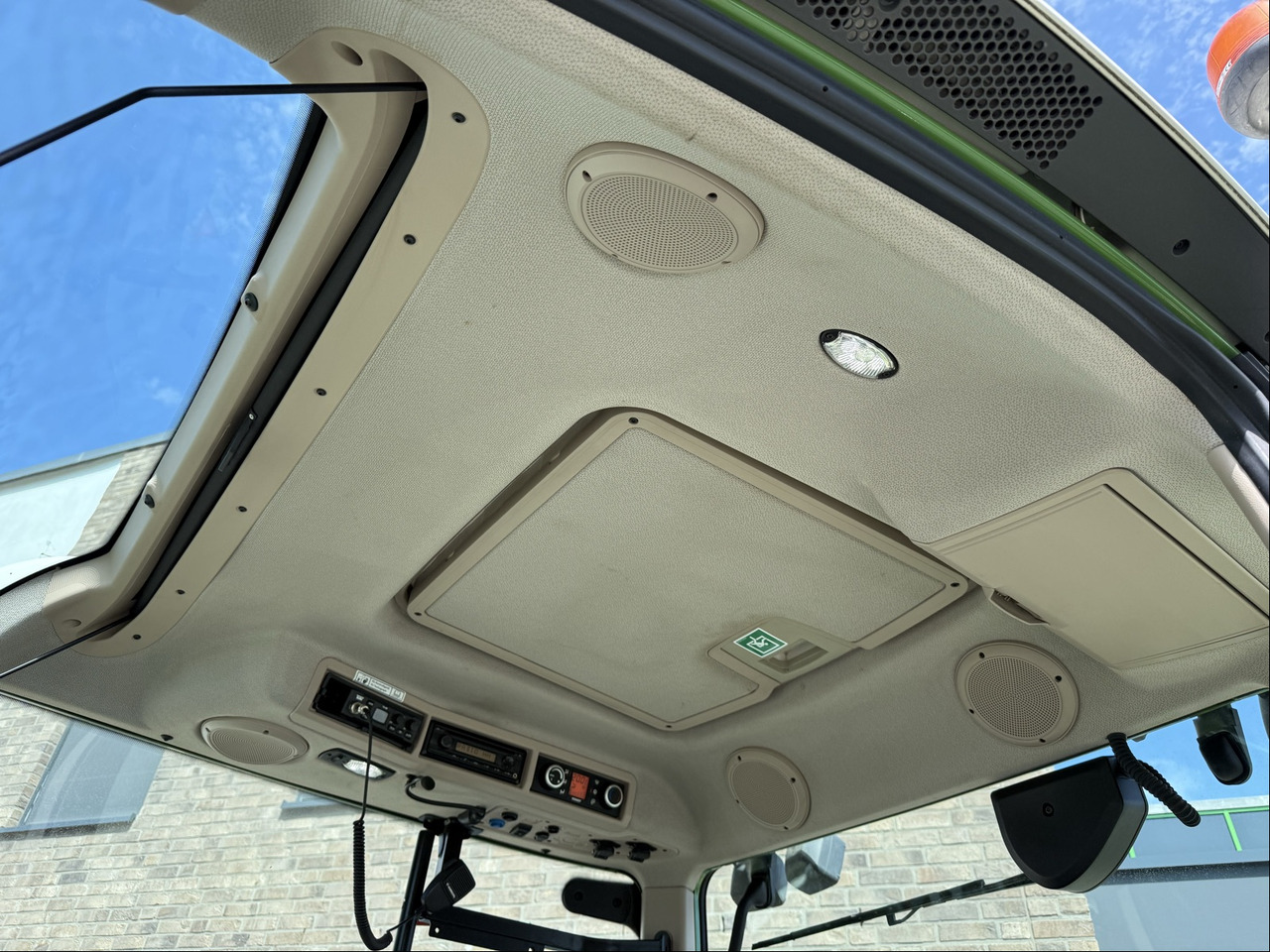 Fendt 724 Vario S4 - Трактор: фото 3 Fendt 724 Vario S4 - Трактор: фото 3