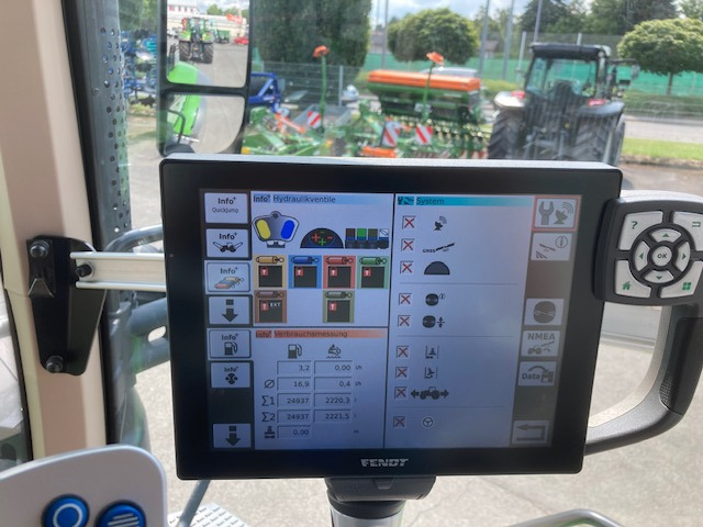 Fendt 824 Vario S4 Profi - Трактор: фото 3 Fendt 824 Vario S4 Profi - Трактор: фото 3