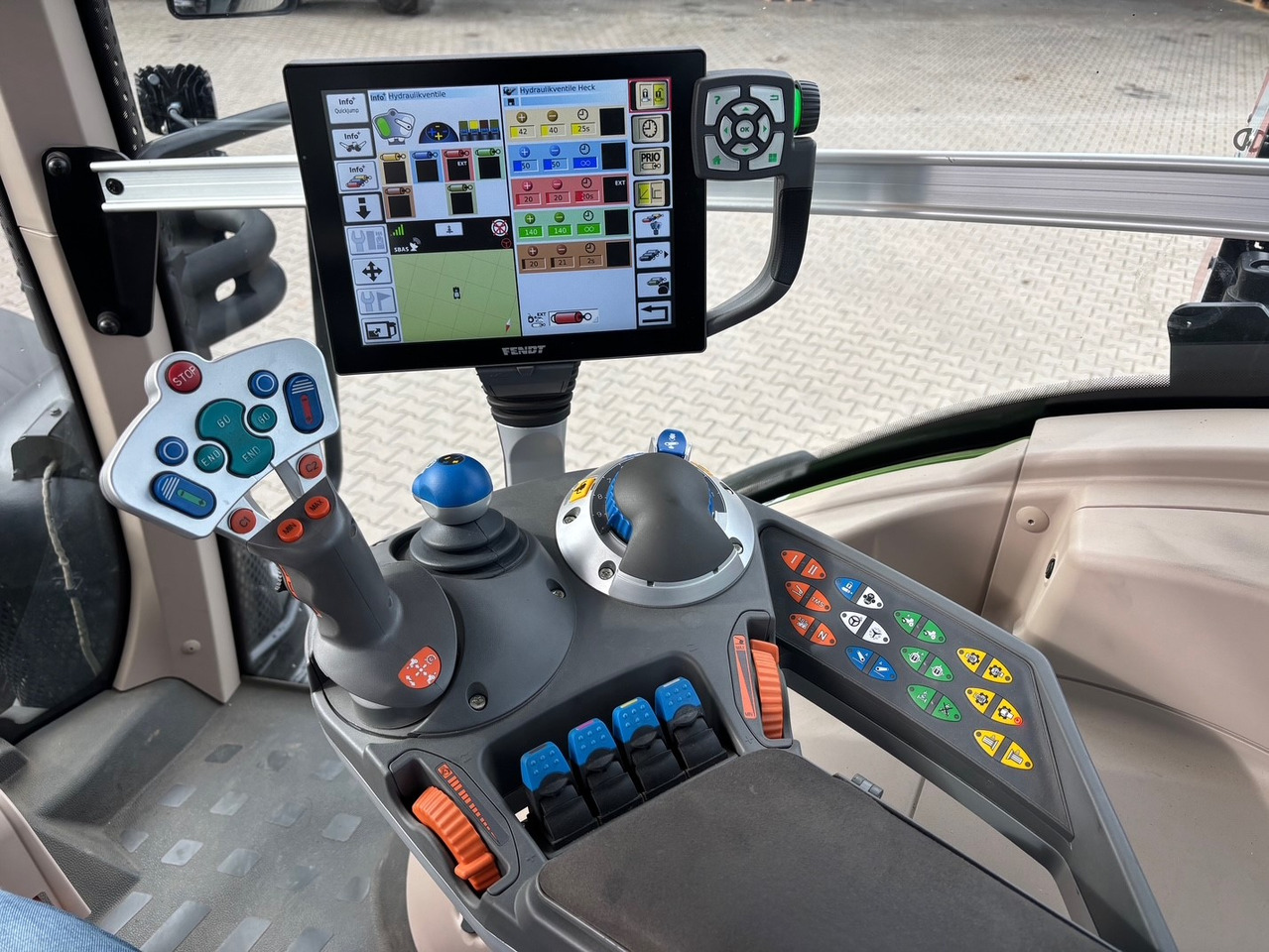Fendt 826 Vario S4 ProfiPlus - Трактор: фото 3 Fendt 826 Vario S4 ProfiPlus - Трактор: фото 3