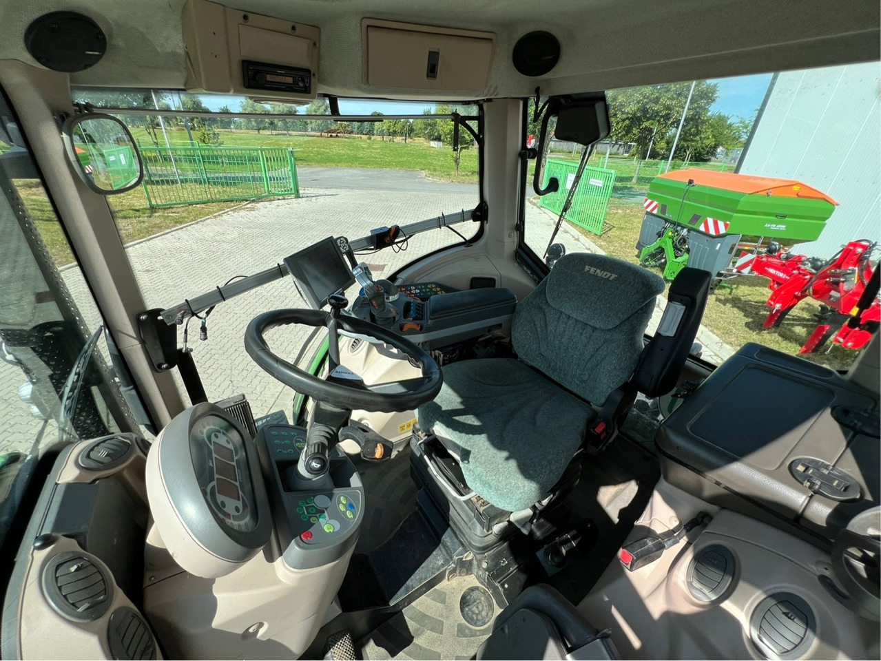 Fendt 828 Vario - Трактор: фото 3 Fendt 828 Vario - Трактор: фото 3