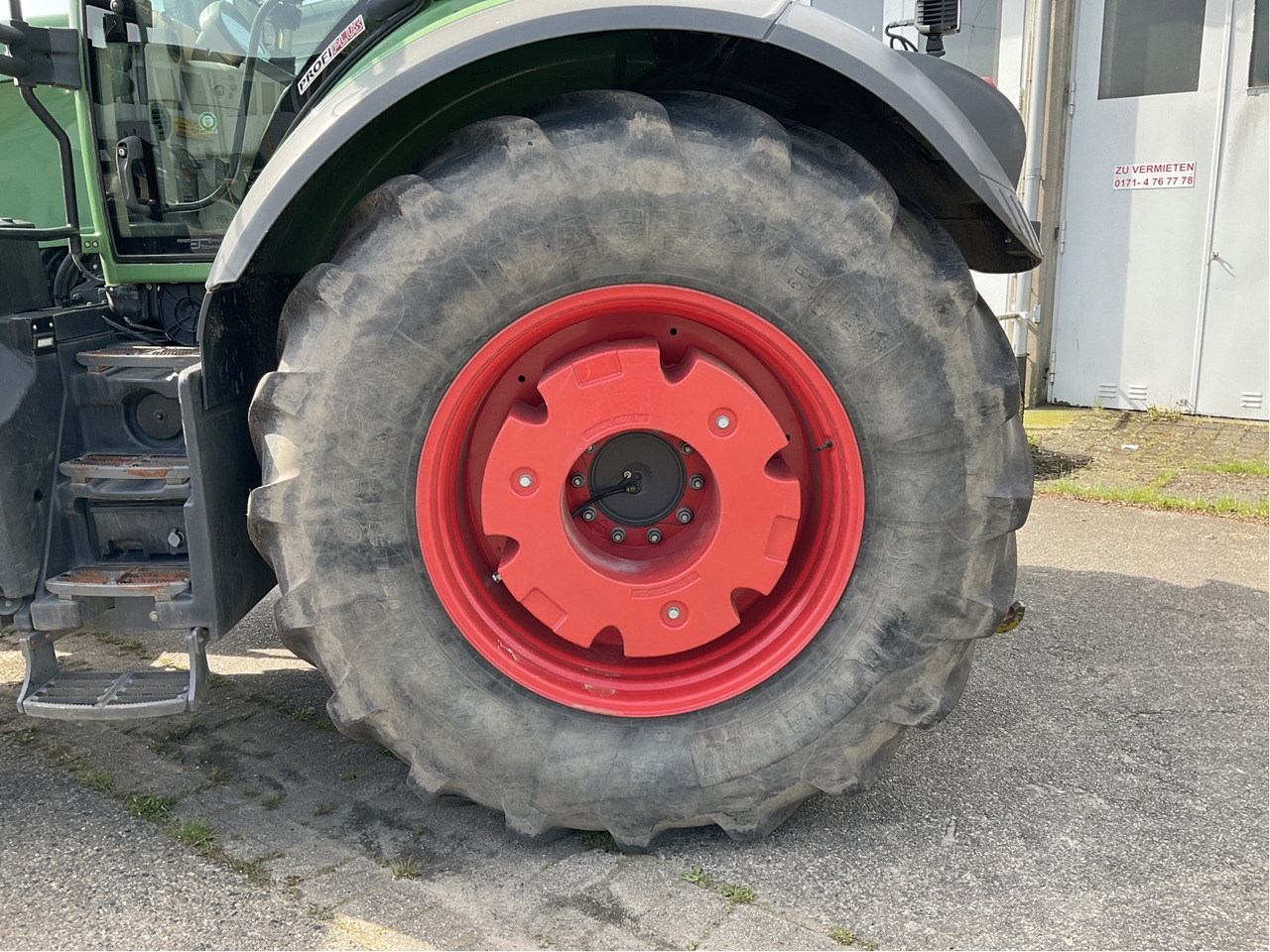 Fendt 828 Vario ProfiPlus - Трактор: фото 4 Fendt 828 Vario ProfiPlus - Трактор: фото 4