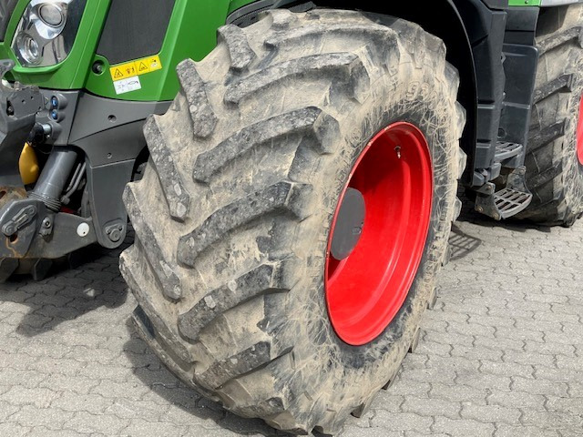 Fendt 828 Vario S4 Profi - Трактор: фото 3 Fendt 828 Vario S4 Profi - Трактор: фото 3