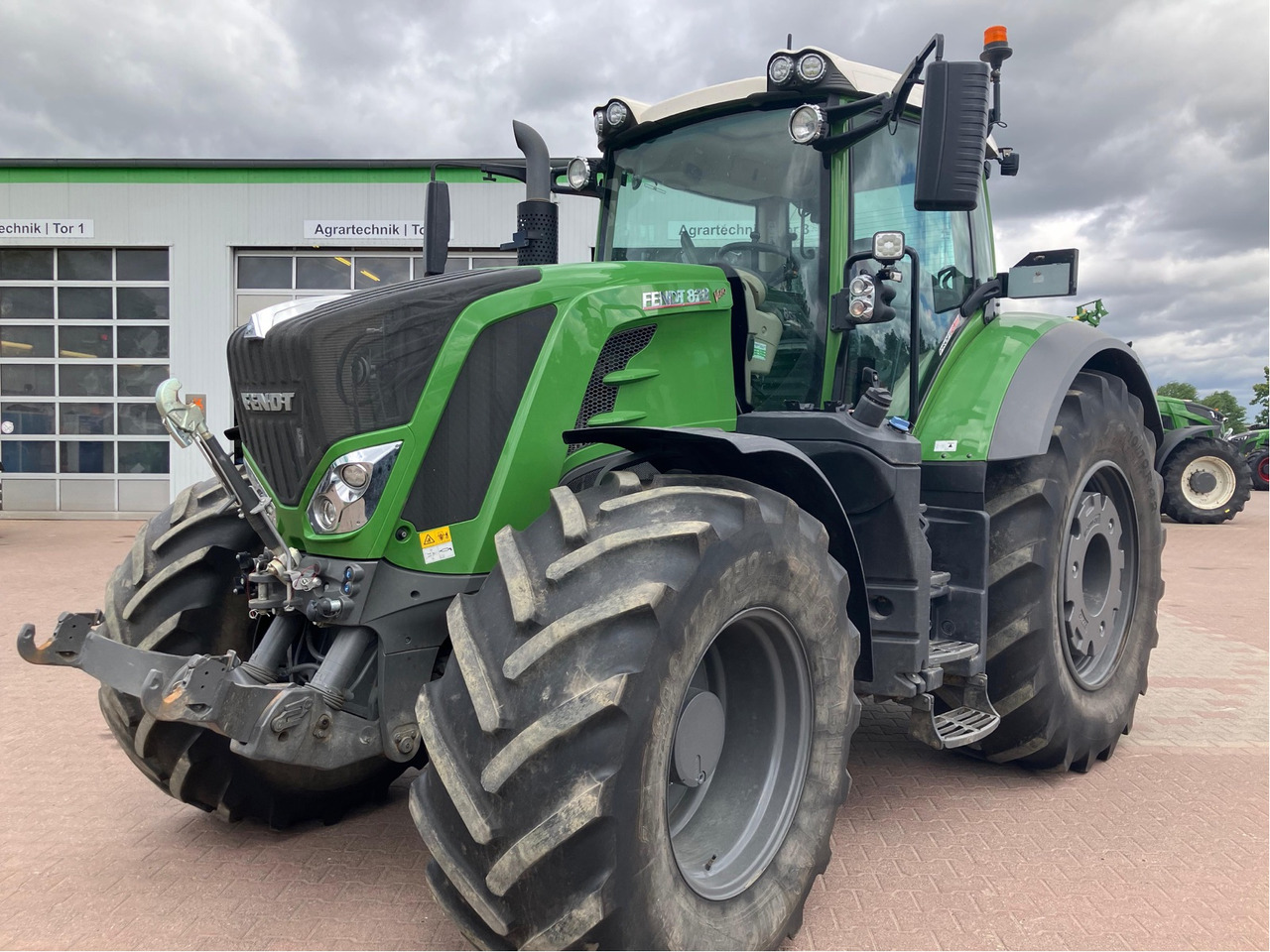 Fendt 828 Vario S4 ProfiPlus - Трактор: фото 1 Fendt 828 Vario S4 ProfiPlus - Трактор: фото 1