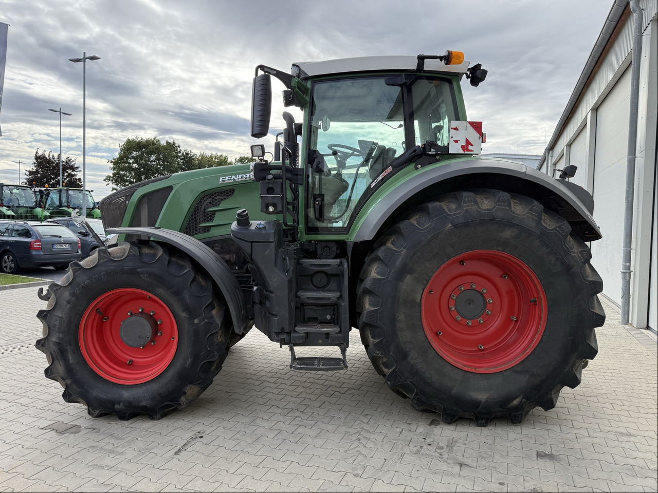 Fendt 828 Vario S4 ProfiPlus Motor NEU - Трактор: фото 5 Fendt 828 Vario S4 ProfiPlus Motor NEU - Трактор: фото 5