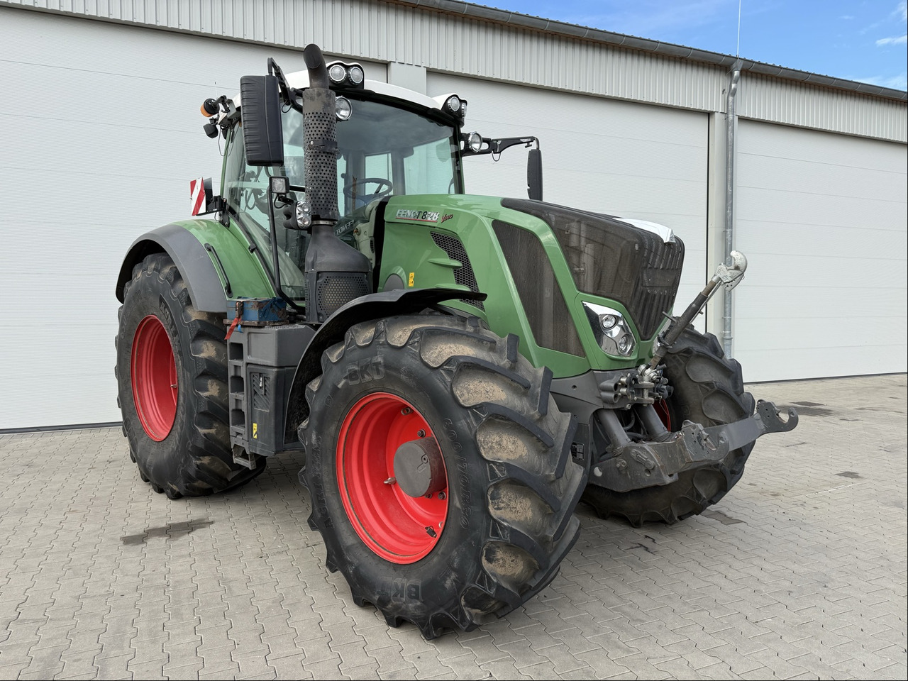Fendt 828 Vario S4 ProfiPlus Motor NEU - Трактор: фото 1 Fendt 828 Vario S4 ProfiPlus Motor NEU - Трактор: фото 1