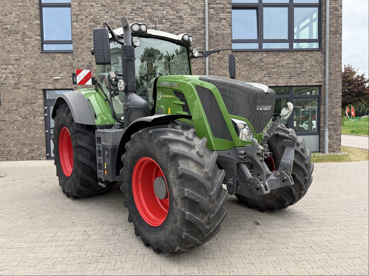 Fendt 828 Vario S4 ProfiPlus RTK - Трактор: фото 1 Fendt 828 Vario S4 ProfiPlus RTK - Трактор: фото 1