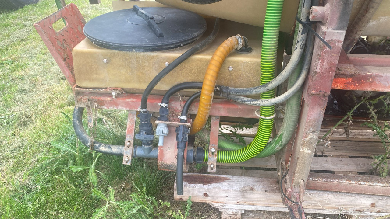 Jacoby Jacoby Eurosuper 1500l 20m - Навесной опрыскиватель: фото 4 Jacoby Jacoby Eurosuper 1500l 20m - Навесной опрыскиватель: фото 4