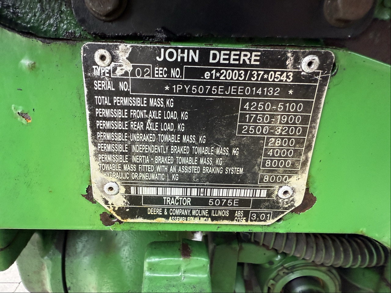 John Deere 5075E - Трактор: фото 2 John Deere 5075E - Трактор: фото 2