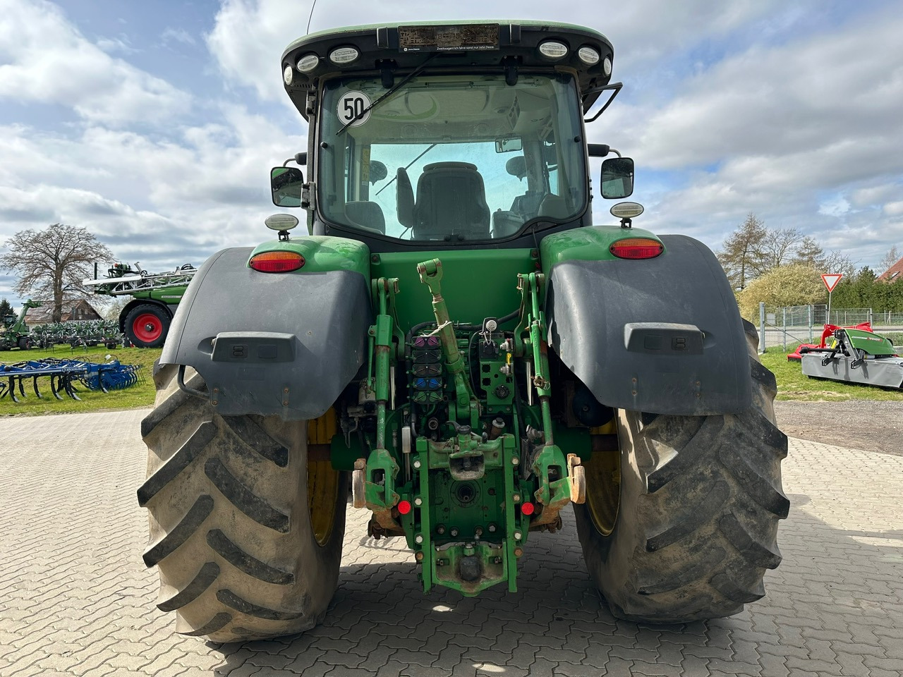 Трактор John Deere 7230R: фото 9