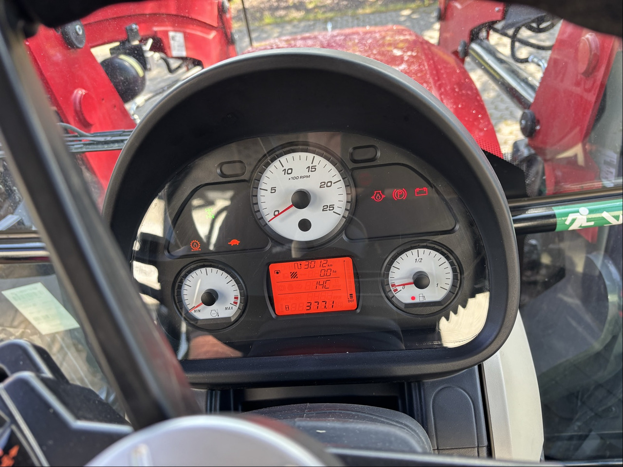 Massey Ferguson 4710 M Cab Essential Dyna 2 - Трактор: фото 4 Massey Ferguson 4710 M Cab Essential Dyna 2 - Трактор: фото 4