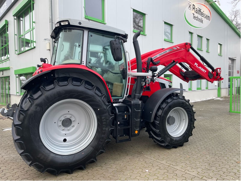 Massey Ferguson 6S.135 Dyna-VT EFFICIENT - Трактор: фото 1 Massey Ferguson 6S.135 Dyna-VT EFFICIENT - Трактор: фото 1