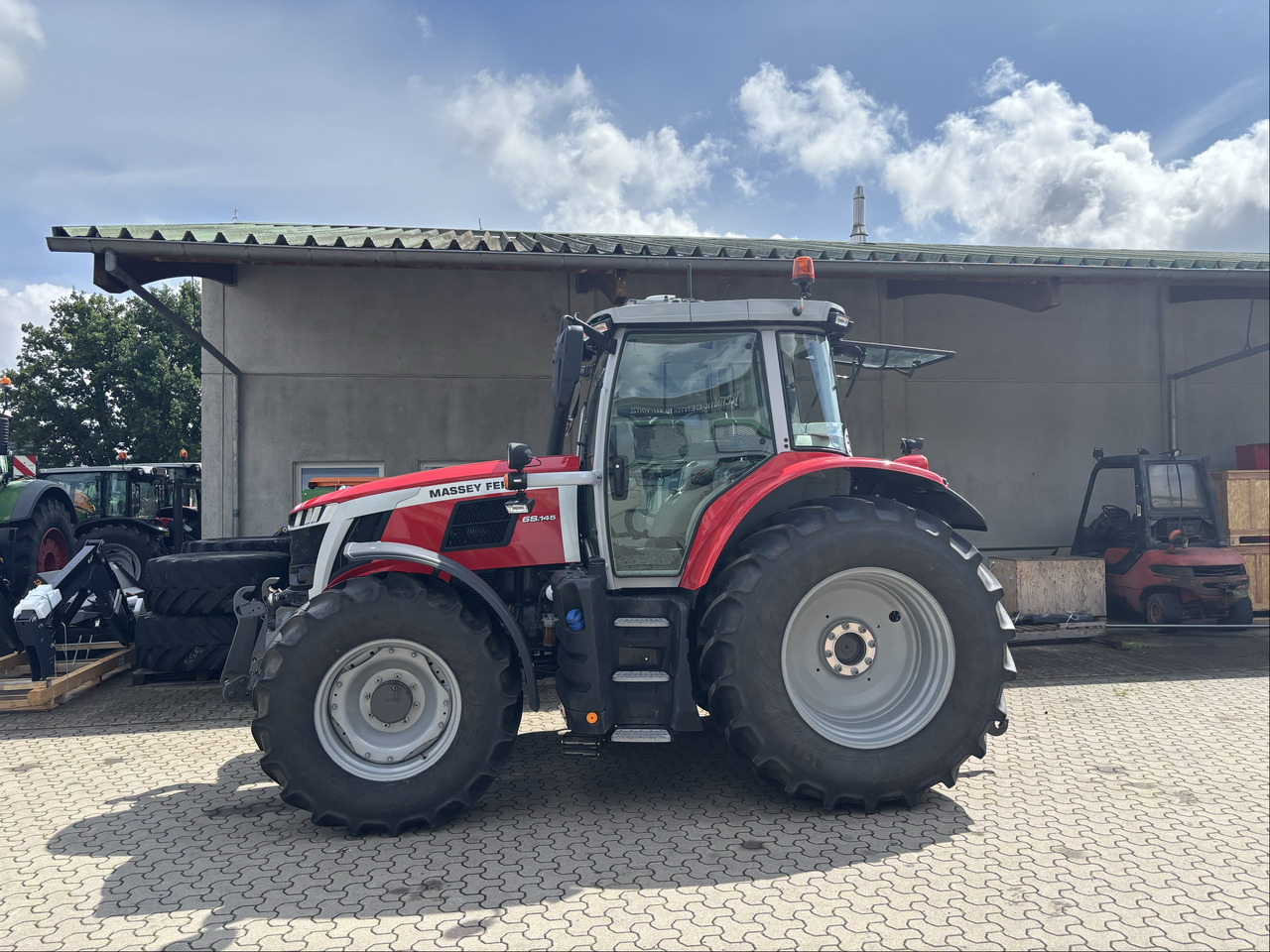 Massey Ferguson 6S.145 Dyna-VT EXCLUSIVE - Трактор: фото 1 Massey Ferguson 6S.145 Dyna-VT EXCLUSIVE - Трактор: фото 1