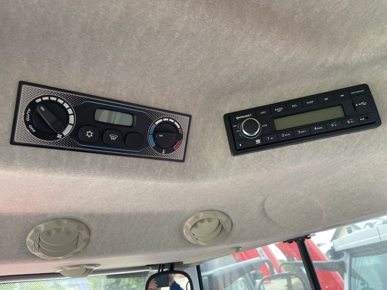 Massey Ferguson 6S.145 Dyna-VT EXCLUSIVE - Трактор: фото 5 Massey Ferguson 6S.145 Dyna-VT EXCLUSIVE - Трактор: фото 5