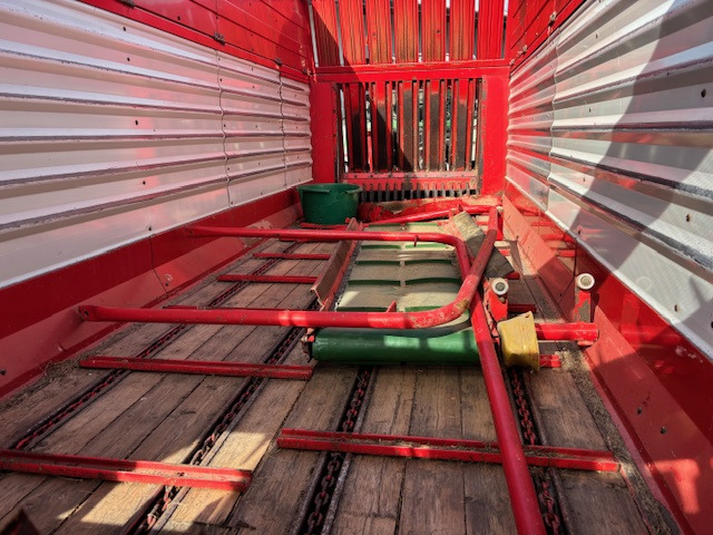 Pöttinger Silo Profi 3 - Самозагружающийся прицеп: фото 3 Pöttinger Silo Profi 3 - Самозагружающийся прицеп: фото 3