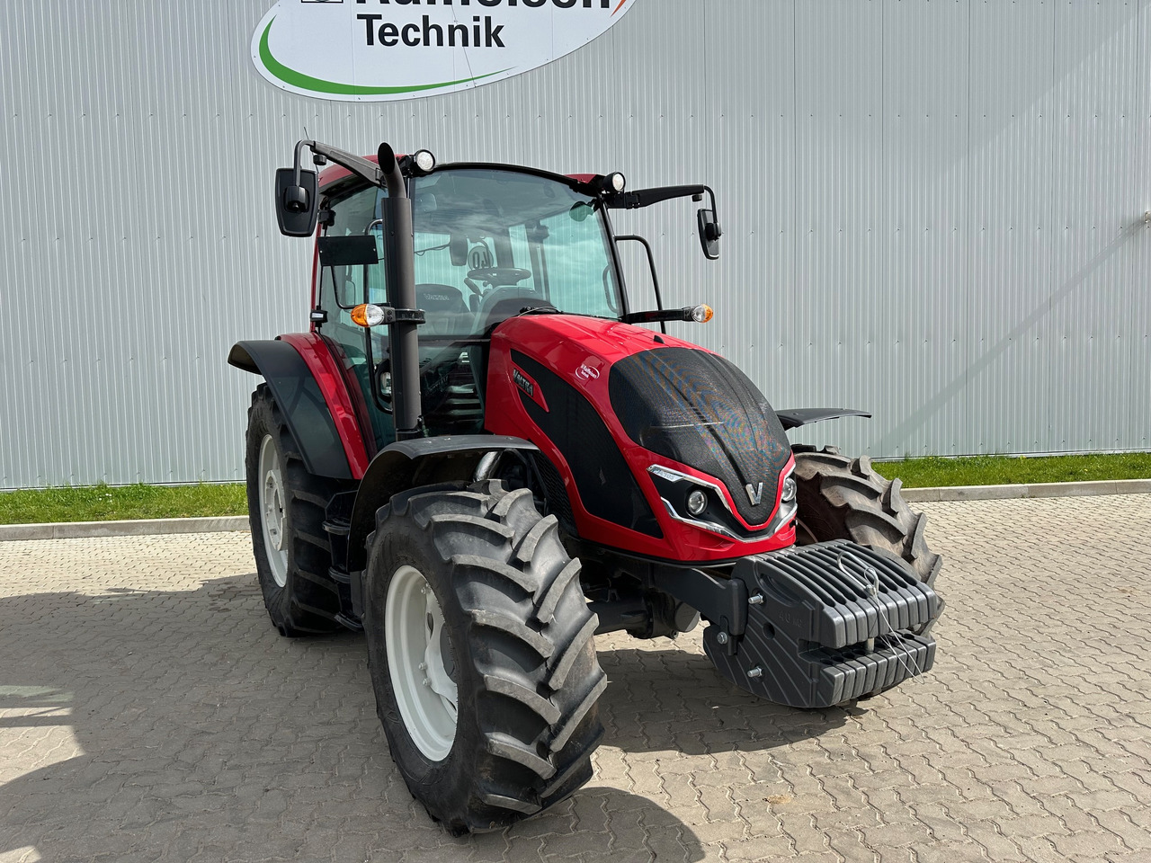Valtra A105 MH - Трактор: фото 1 Valtra A105 MH - Трактор: фото 1