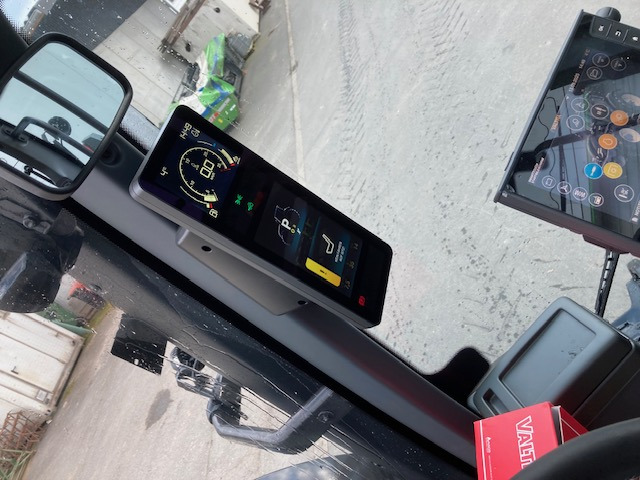 Valtra Q 265 - Трактор: фото 5 Valtra Q 265 - Трактор: фото 5