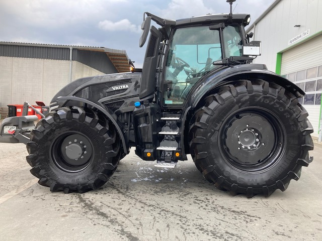 Valtra Q 265 - Трактор: фото 1 Valtra Q 265 - Трактор: фото 1