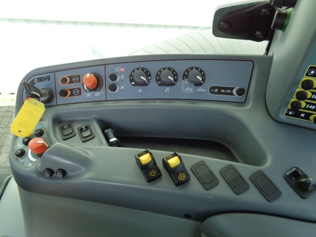 Valtra S274 - Трактор: фото 5 Valtra S274 - Трактор: фото 5