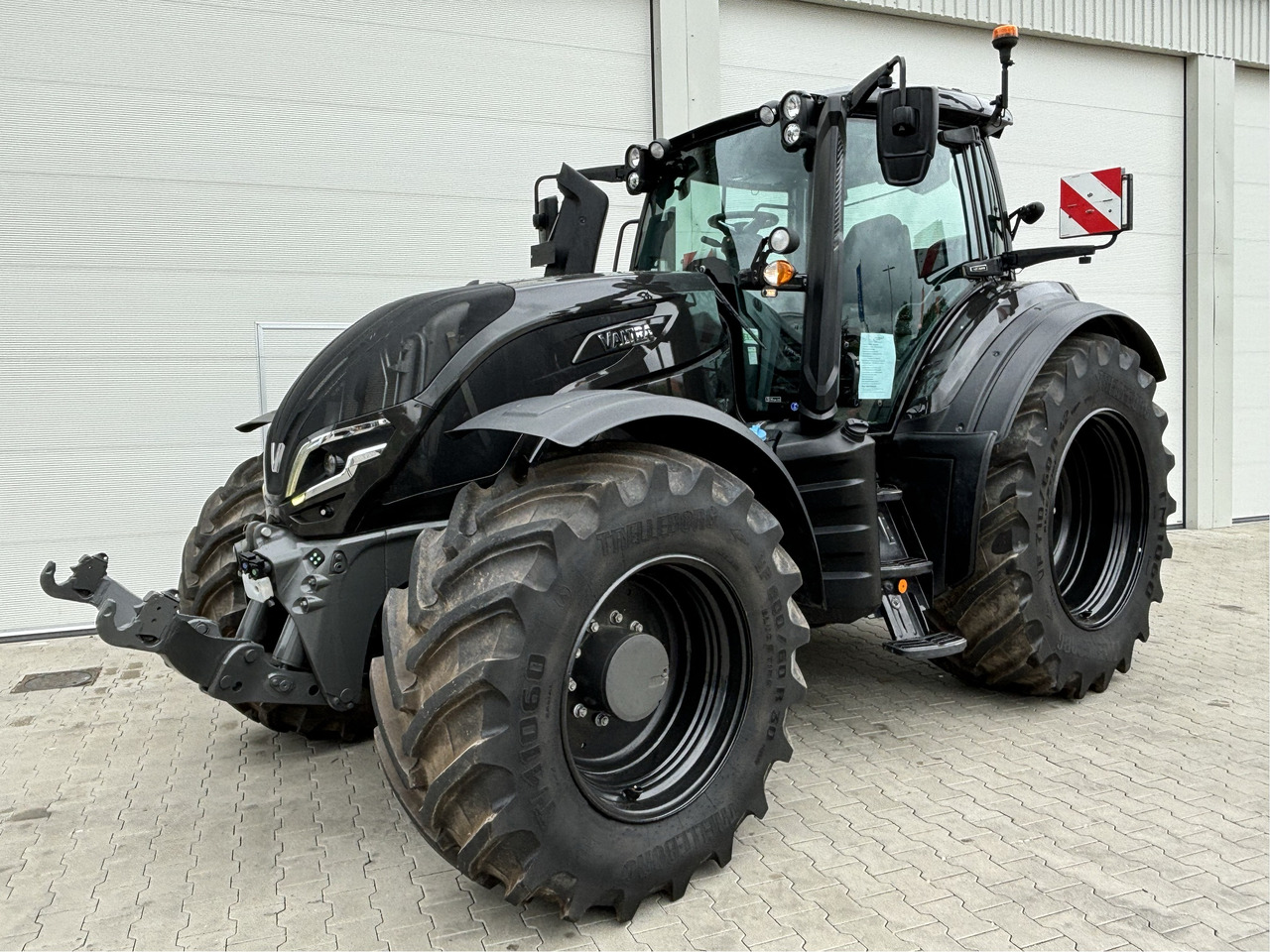 Valtra T 255 Active - Трактор: фото 1 Valtra T 255 Active - Трактор: фото 1