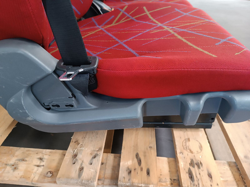 Iveco Eurostar, Eurotech, Eurotrakker - Сиденье для Грузовиков: фото 1 Iveco Eurostar, Eurotech, Eurotrakker - Сиденье для Грузовиков: фото 1