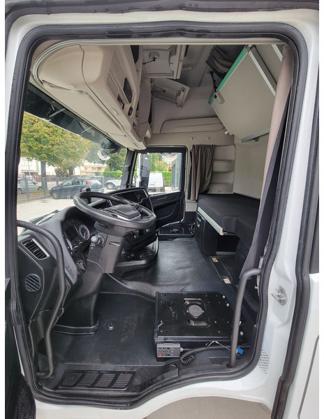 Кабина и интерьер для Грузовиков Iveco S-WAY: фото 16