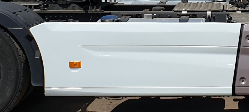 Renault T - T High SIDESKIRT EURO 6 - Аэродинамика/ Спойлеры для Грузовиков: фото 2 Renault T - T High SIDESKIRT EURO 6 - Аэродинамика/ Спойлеры для Грузовиков: фото 2