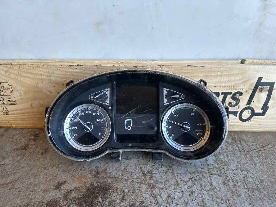 DAF INSTRUMENT PANEL 2161588 - Кабина и интерьер для Грузовиков: фото 1 DAF INSTRUMENT PANEL 2161588 - Кабина и интерьер для Грузовиков: фото 1