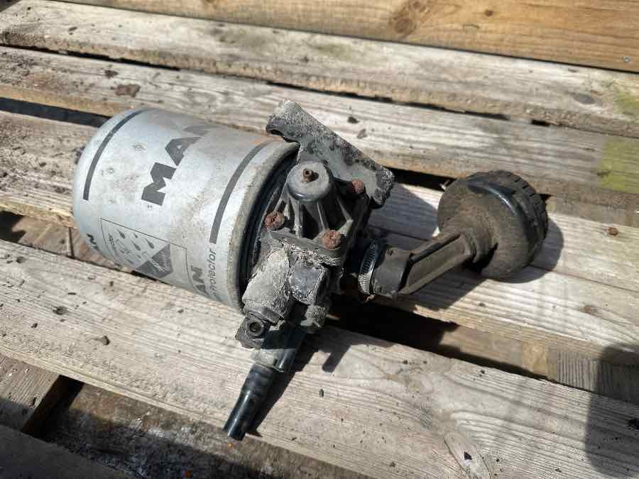 MAN AIR DRYER 81.52102-6209 - Тормозной клапан для Грузовиков: фото 2 MAN AIR DRYER 81.52102-6209 - Тормозной клапан для Грузовиков: фото 2