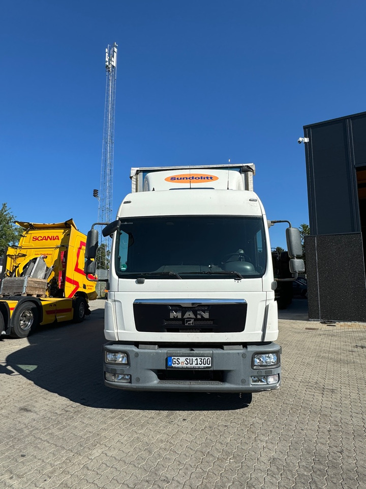 MAN CABINE F99L/R37 - Кабина для Грузовиков: фото 3 MAN CABINE F99L/R37 - Кабина для Грузовиков: фото 3