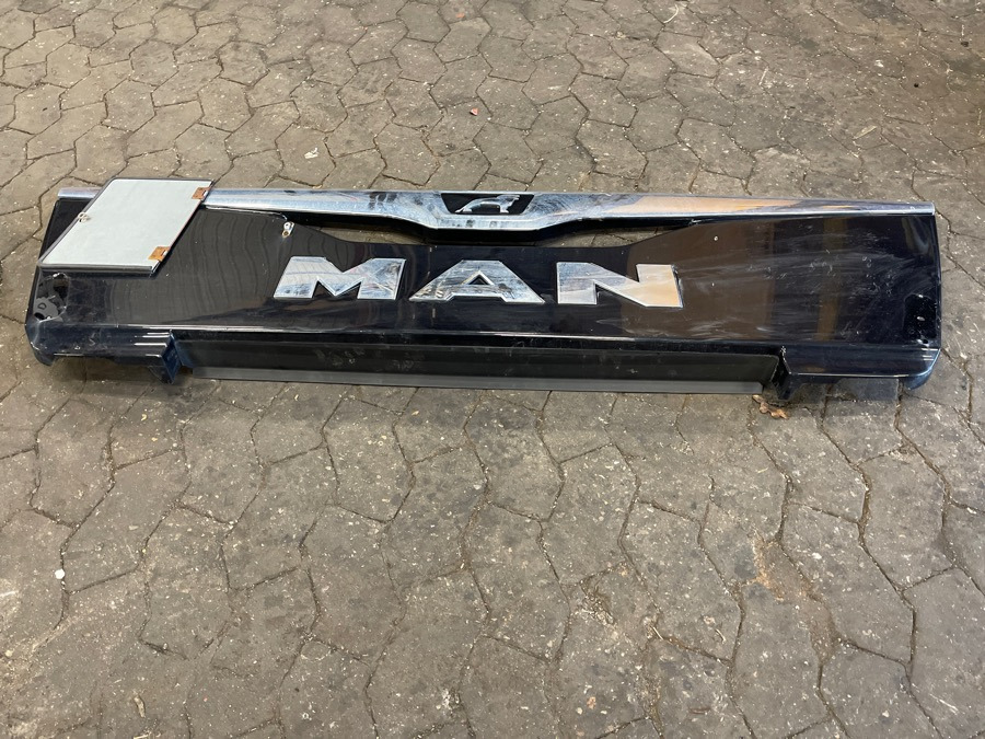 MAN FRONT GRILL 81.61150-6106 - Решётка радиатора для Грузовиков: фото 2 MAN FRONT GRILL 81.61150-6106 - Решётка радиатора для Грузовиков: фото 2