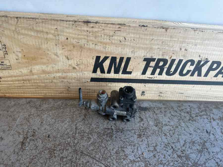 MAN VALVE 51.25902-0084 - Тормозной клапан для Грузовиков: фото 1 MAN VALVE 51.25902-0084 - Тормозной клапан для Грузовиков: фото 1