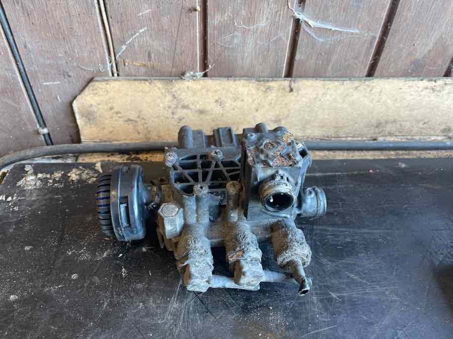 MERCEDES VALVE A0003279725 - Тормозной клапан для Грузовиков: фото 1 MERCEDES VALVE A0003279725 - Тормозной клапан для Грузовиков: фото 1