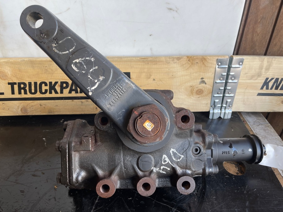 RENAULT STEERING GEAR 7421386315 - Рулевое управление для Грузовиков: фото 1 RENAULT STEERING GEAR 7421386315 - Рулевое управление для Грузовиков: фото 1