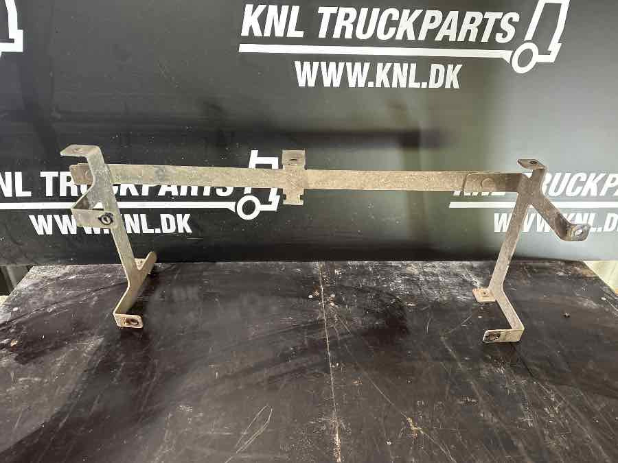 SCANIA BRACKET / BOADING STEP - Рама/ Шасси для Грузовиков: фото 1 SCANIA BRACKET / BOADING STEP - Рама/ Шасси для Грузовиков: фото 1