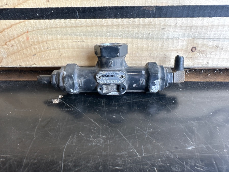 VALVE WABCO 4345000030 - Тормозной клапан для Грузовиков: фото 1 VALVE WABCO 4345000030 - Тормозной клапан для Грузовиков: фото 1