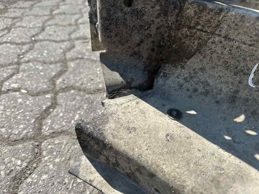 VOLVO BUMPER 84210166 - Кузов и экстерьер для Грузовиков: фото 3 VOLVO BUMPER 84210166 - Кузов и экстерьер для Грузовиков: фото 3